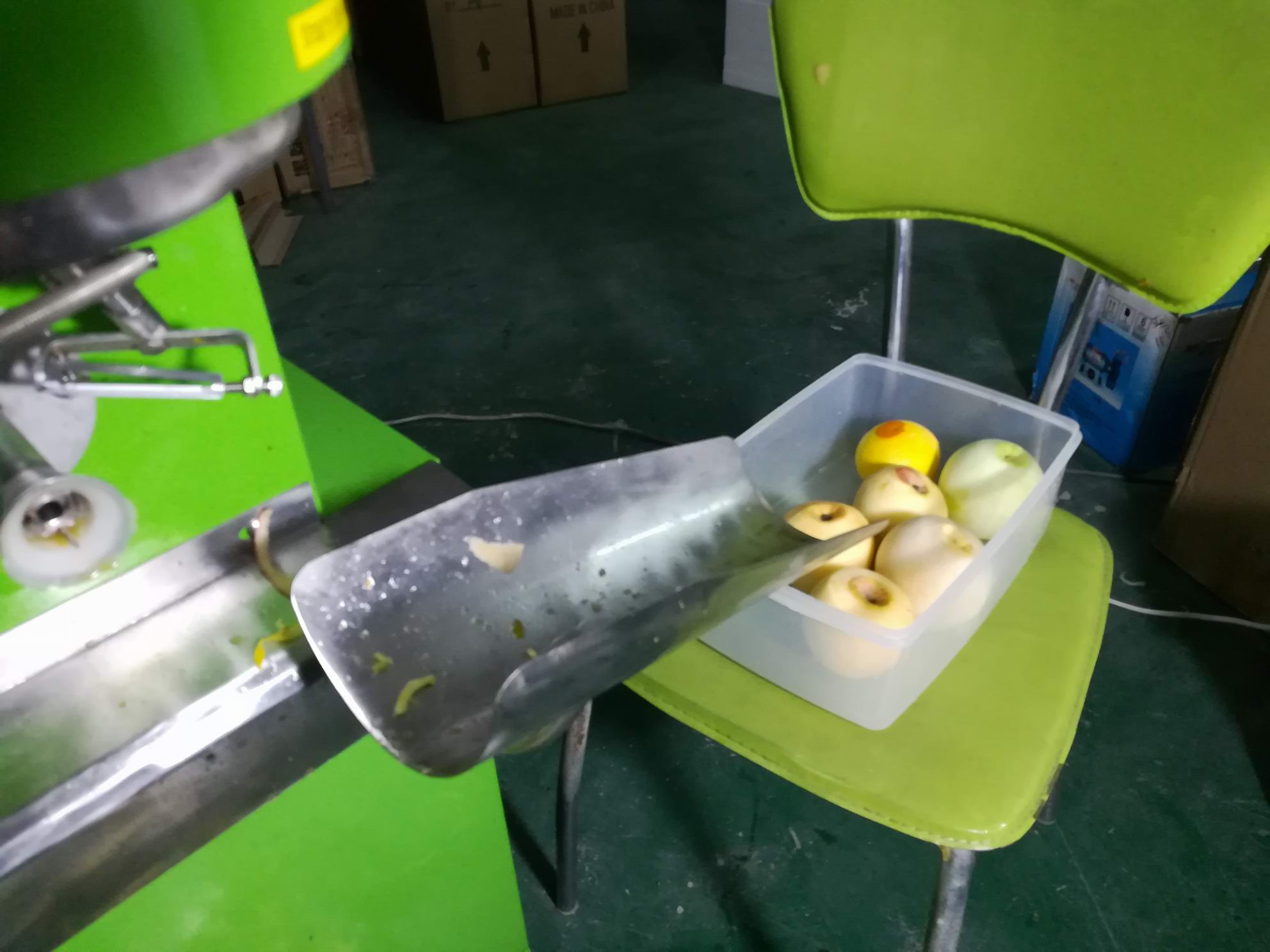 自动苹果柿子削皮机